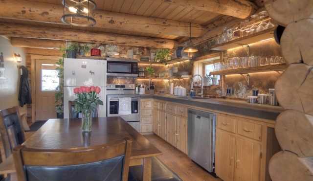 Couple's Getaway | Mountain Views | OHV's Welcome | Pet-Friendly