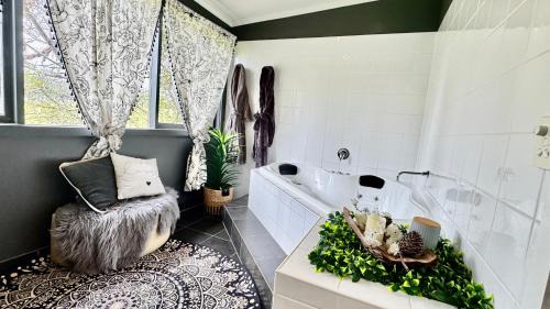 Couple's Luxury Resort Spa Retreat