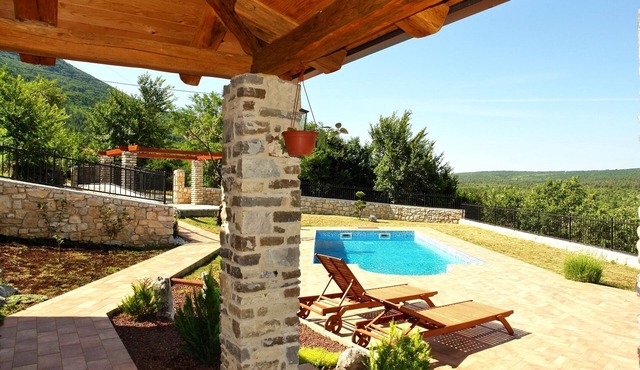 Couple's paradise with wonderful views