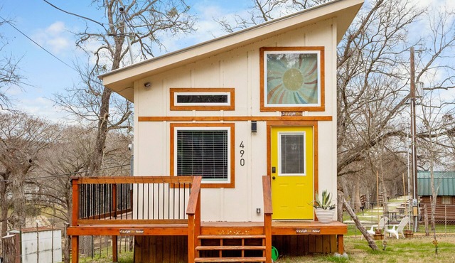 Couple’s Retreat, Cozy Cabin Near Guadalupe River