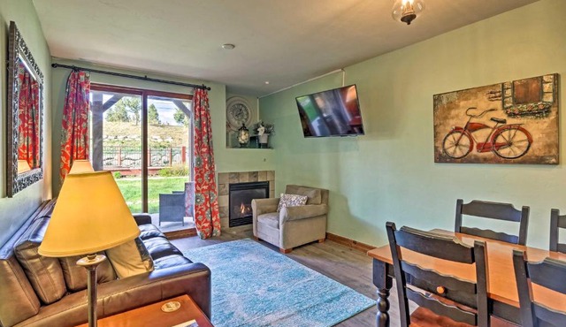 Couple's Ski Condo: 1 Mi to Breckenridge Golf Club