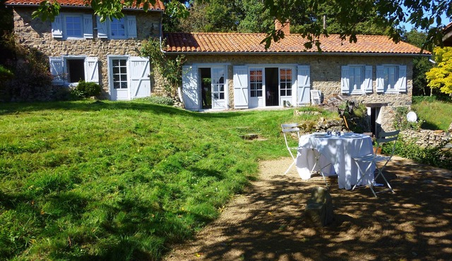 Couples and family friendly, Mountain & vineyards, Arboretum, Heart of Nature