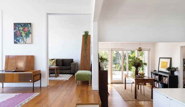 Couples Corner A Stylish Bay View Retreat