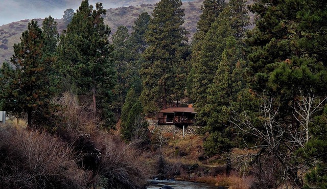 Couples Cozy Cabin Retreat