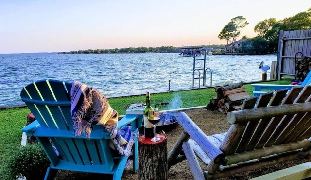 Couples getaway on the water, Lake Livingston, TX. "No crowds here!"