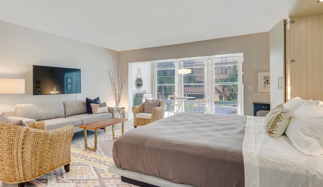 Couples Hideaway | Close to Everything | Short Walk to Beach