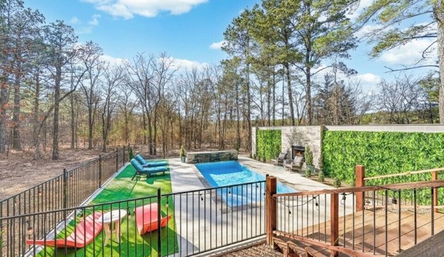 Couples Only | Private Pool + Sauna + Hot Tub