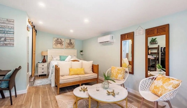 Couples retreat in paradise , 9 mnts to the beach! 🌴