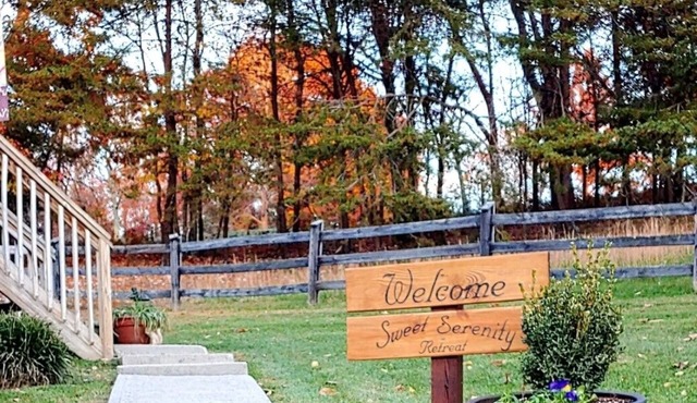 Couples retreat located near the New River Trail and river
