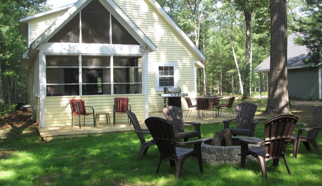 Couples Retreat, NEW Hot Tub 2022, ORV, Right From the Front Door