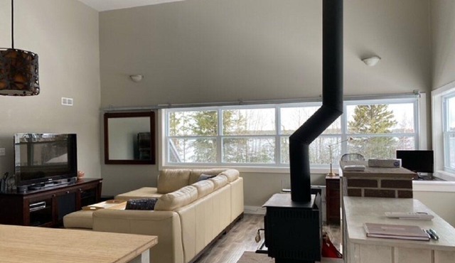 Couples Retreat- private loft apartment with water access and beautiful views.