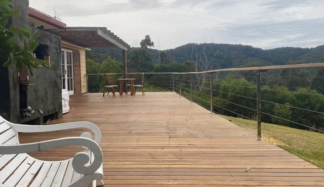 Couples Retreat the Valley view cottage, epic viewn