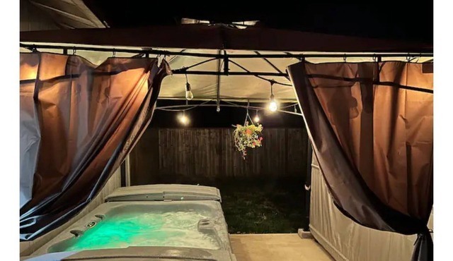 Couples Themed - Adult Rental 14 mins from Downtown Eugene