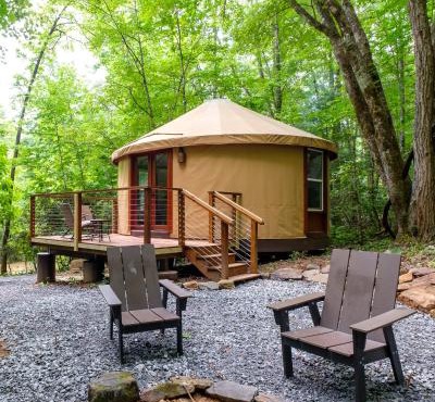 Couples Yurt - The Dreamer at Valley Bear Farms Resort