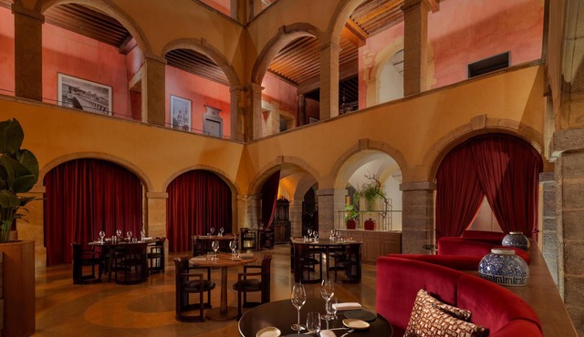 Cour des Loges Lyon, A Radisson Collection Hotel