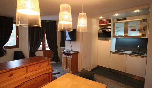 Courchevel/La Tania -Beautiful 3-room ski apartment at the foot of the slopes + Garage-(6 pers)