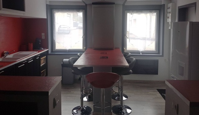 COURT OF KINGS APARTMENT