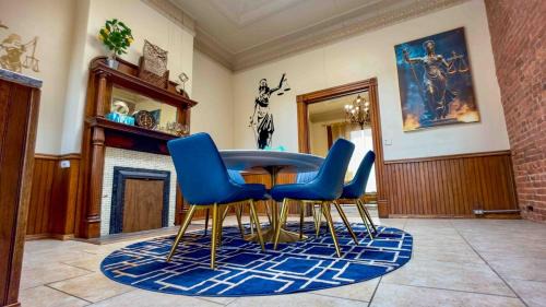 Court St Suite