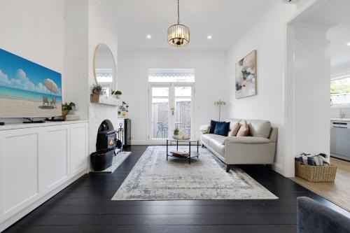 Courthouse - Family Retreat Near Bendigo CBD