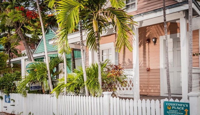 Courtney's Place Historic Cottages & Inns