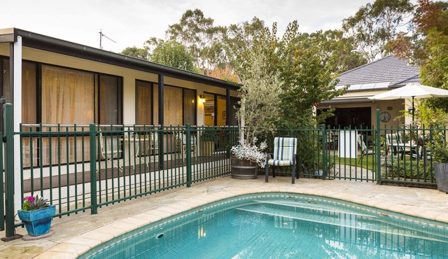 Courtside Cottage Bed & Breakfast