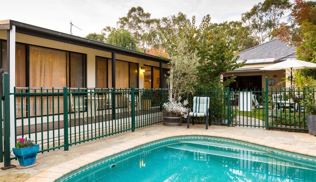 Courtsidecottage Bed and Breakfast