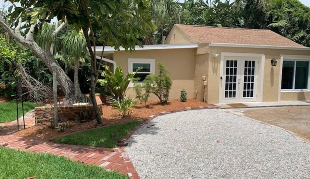 Courtyard Bungalown