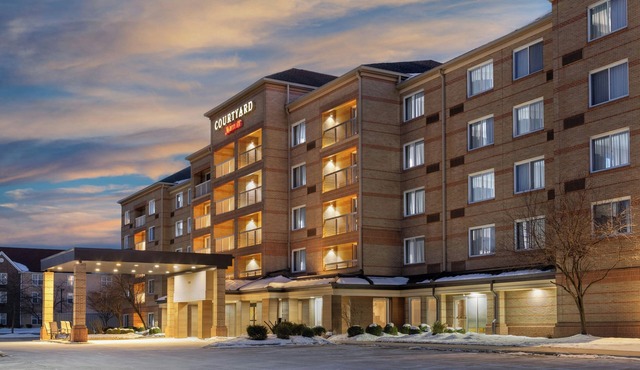 Courtyard by Marriott Cleveland Airport South