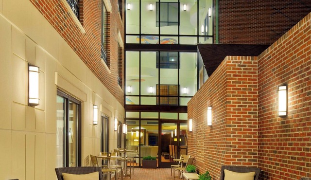 Courtyard by Marriott Fredericksburg Historic District