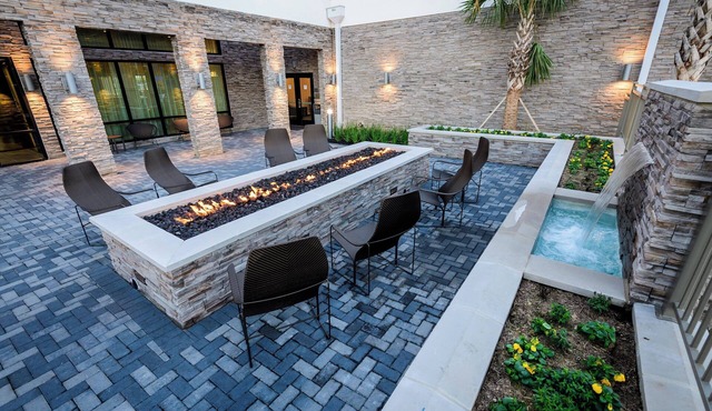 Courtyard by Marriott Lake Jackson