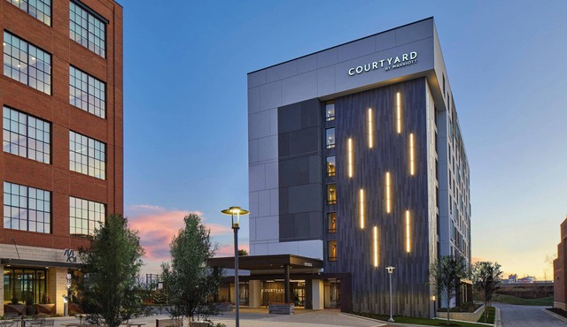Courtyard by Marriott Baltimore Downtown/McHenry Row