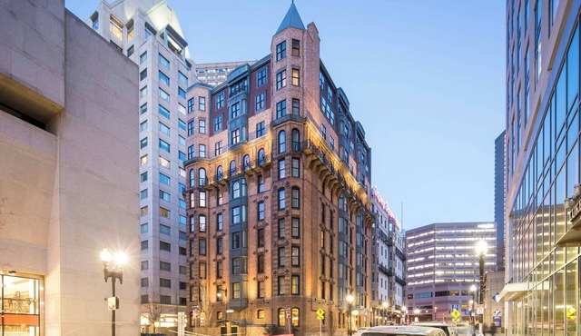 Courtyard by Marriott Boston Copley Square