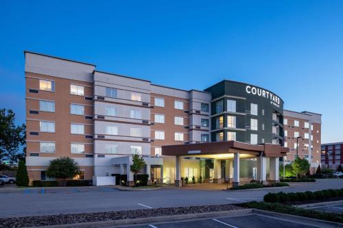 Courtyard by Marriott Charleston Downtown/Civic Center