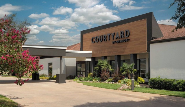 Courtyard by Marriott Dallas-Fort Worth/Bedford