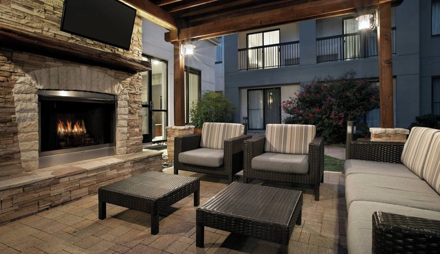 Courtyard By Marriott Dallas DFW Airport North/Irving