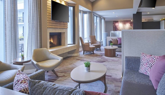 Courtyard by Marriott Detroit Troy