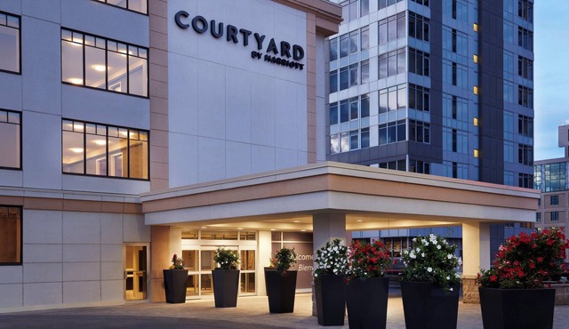Courtyard by Marriott Downtown Ottawa