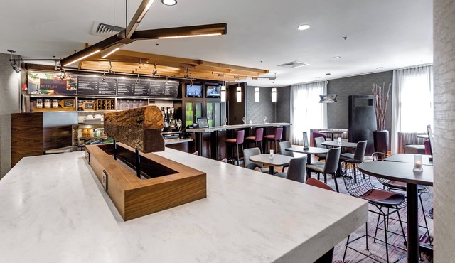 Courtyard by Marriott Easton-Columbus