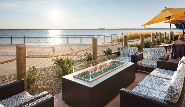 Courtyard by Marriott Erie Bayfront