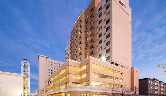 Courtyard by Marriott Houston by the Galleria