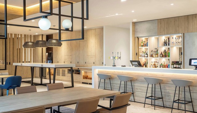 Courtyard by Marriott Inverness Airport