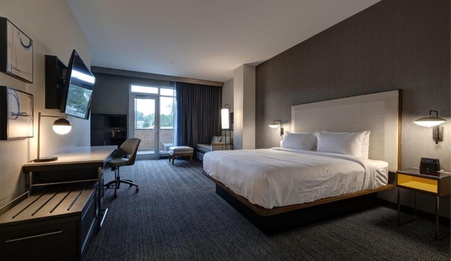 Courtyard by Marriott Iowa City University Heights