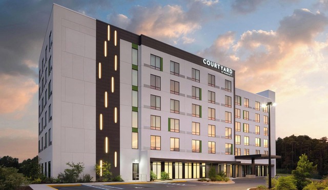 Courtyard By Marriott Lake City