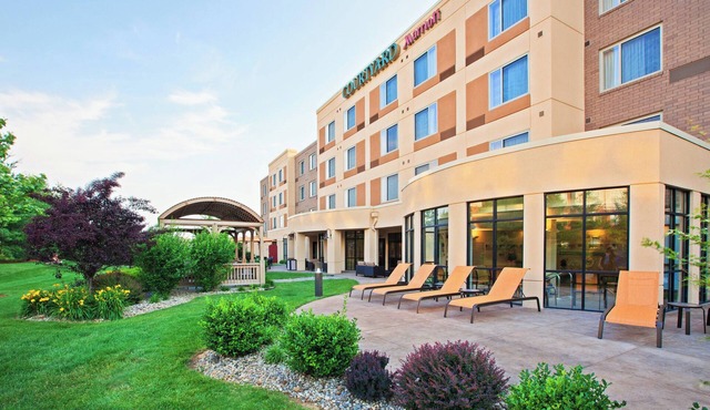Courtyard by Marriott Louisville Northeast