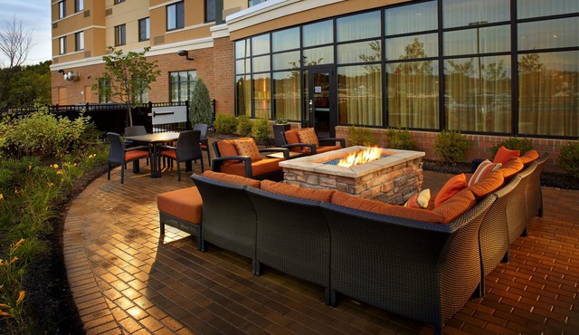 Courtyard by Marriott Pittsburgh Washington/Meadow Lands