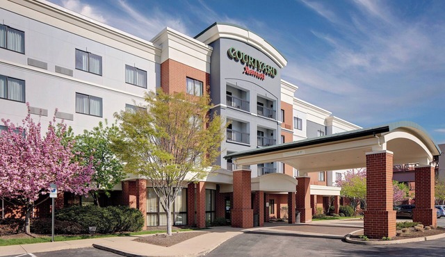 Courtyard by Marriott Pittsburgh West Homestead/Waterfront
