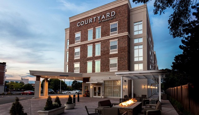 Courtyard by Marriott Rochester Downtown