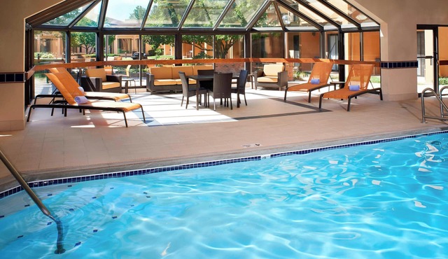 Courtyard by Marriott Toledo Airport Holland