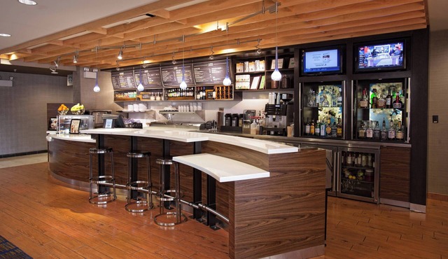 Courtyard by Marriott Fayetteville