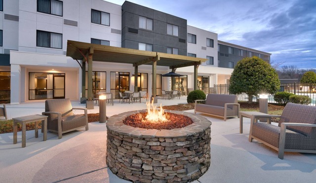 Courtyard by Marriott Johnson City